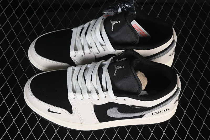 All categories Air Jordan Jordan series basketball shoes Air Jordan 1 Low High-end customized low-top sneakers Air Jordan 1 Low AJ1 Joe 1 Dior joint black and gray high-end customized low-top retro basketball shoes LD8888-012
